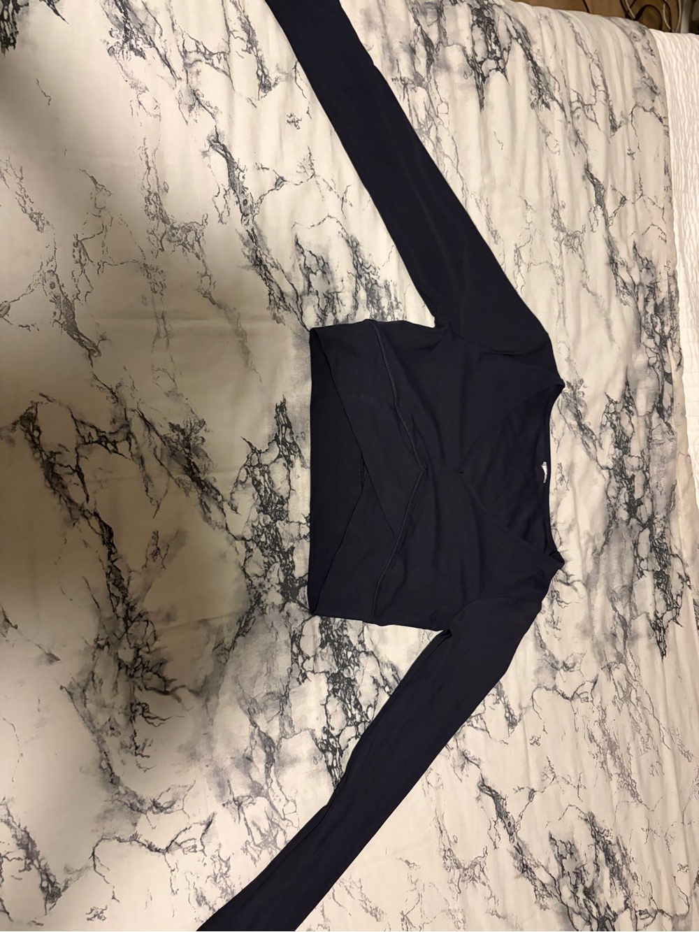 Gymshark Black Long-Sleeve V-Neck Crop Top